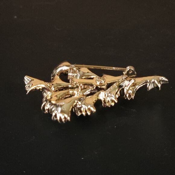 Festive Golden Christmas Tree Brooch, Vintage Christmas Themed Pin - Picture 10 of 10